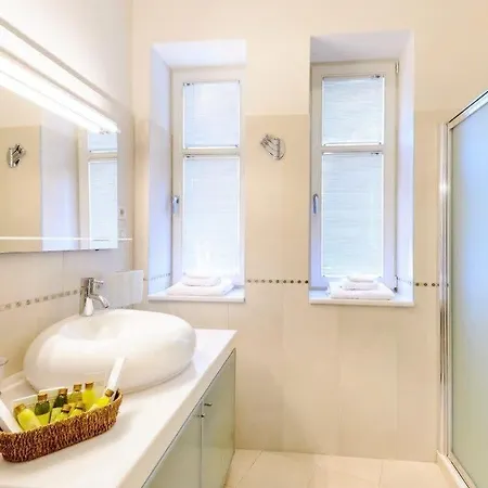 빌라 Fancy Modern With Deluxe Interior *