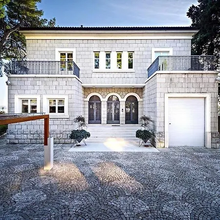 Fancy Modern With Deluxe Interior Villa Split