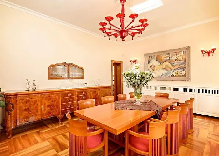 Fancy Modern With Deluxe Interior * Split